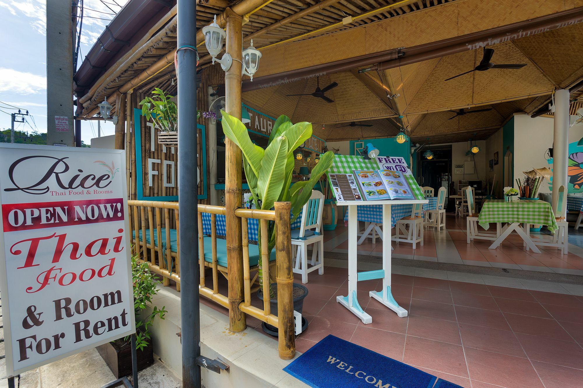 Rice Rooms And Restaurant Pantai Kata Luaran gambar